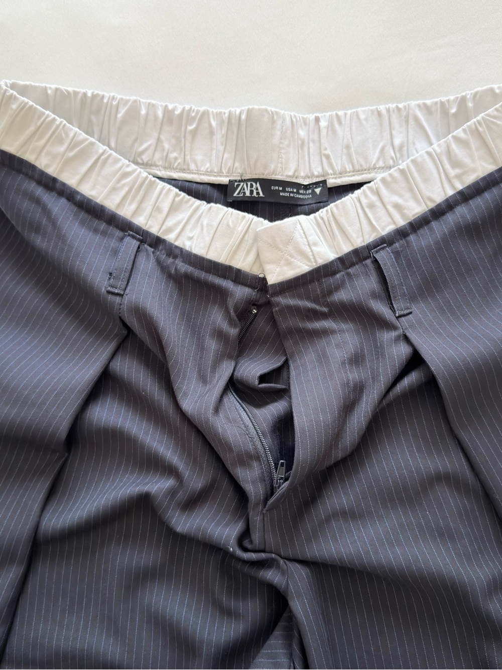Zara Navy Blue Pinstripe Wide Leg Pants with Cream Elastic Waistband Size M